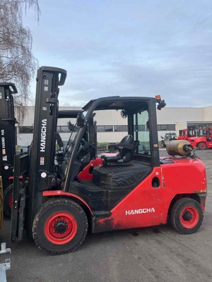 Four wheel front forklift Hangcha XF55G - 1