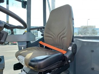 Four wheel front forklift Kalmar DCG160-12T