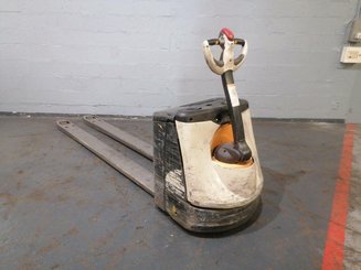 Pedestrian pallet truck Crown WP2320-20 - 4