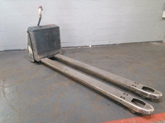 Pedestrian pallet truck Crown WP2320-20 - 1