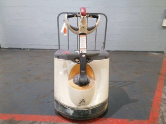 Pedestrian pallet truck Crown WP3020-2.0