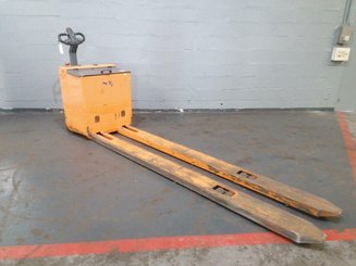 Pedestrian pallet truck OMG 330K - 1