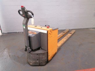 Pedestrian pallet truck OMG 330K - 2