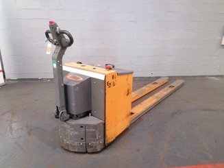 Pedestrian pallet truck OMG 330K - 2