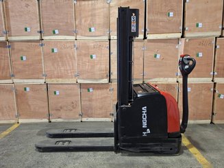 Pedestrian pallet stacker Hangcha CDD16-AC1-L