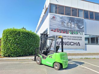 Four wheel front forklift Hangcha XC30i - 3