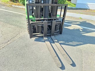 Four wheel front forklift Hangcha XC30i - 12