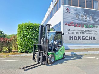 Four wheel front forklift Hangcha XC30i - 1
