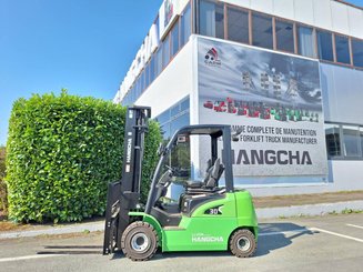 Four wheel front forklift Hangcha XC30i - 2