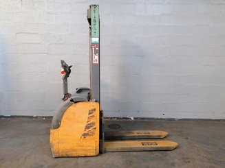Pedestrian pallet stacker OMG LOGOS AC