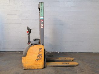 Pedestrian pallet stacker OMG LOGOS AC - 4