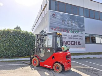 Four wheel front forklift Hangcha XF25G
