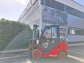 Four wheel front forklift Hangcha XF25G