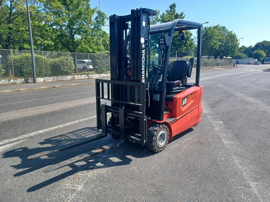 Three wheel front forklift Hangcha A3W18 - 1