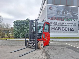 Four wheel front forklift Hangcha A4W25