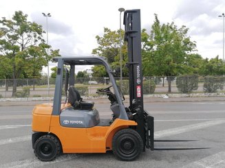 Four wheel front forklift Toyota 627FDF25 - 2
