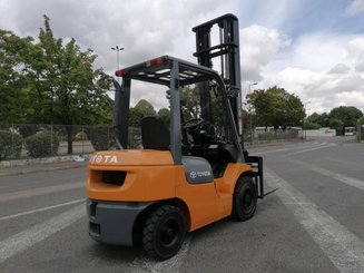 Four wheel front forklift Toyota 627FDF25 - 3