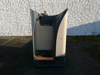 Stand-on pallet truck Crown RT4000