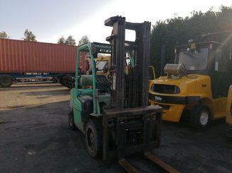 Four wheel front forklift Caterpillar GP30N