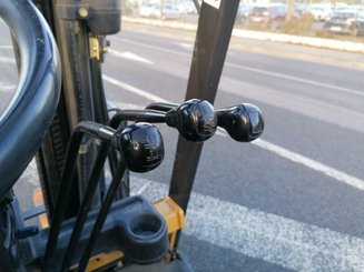 Four wheel front forklift Caterpillar EC25 - 7