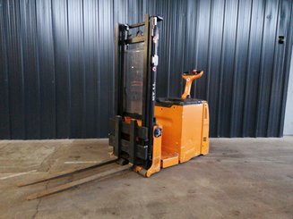 Counterweight stacker STILL EXG10 - 6