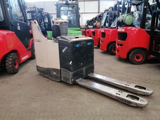 Pedestrian pallet truck Crown WT3040 - 1