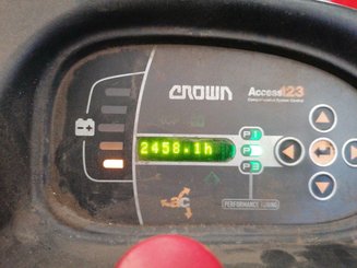 Pedestrian pallet truck Crown WT3040 - 9