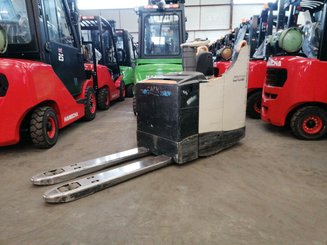Pedestrian pallet truck Crown WT3040 - 6