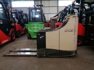 Pedestrian pallet truck Crown WT3040 - 5