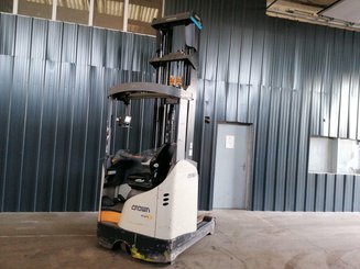 Reach truck Crown ESR5260-1.4 - 4
