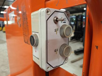 Vertical lift platform JLG TOUCAN DUO