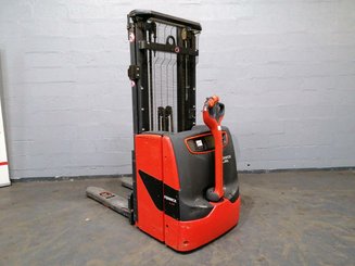 Pedestrian pallet stacker Fenwick L14 - 1