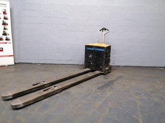 Pedestrian pallet truck Caterpillar NPP20N2