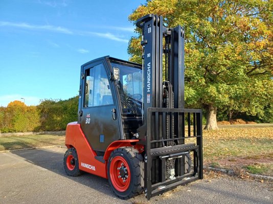 Four wheel front forklift Hangcha XF30G - 1