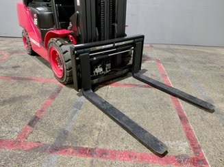 Four wheel front forklift Hangcha XF35G - 6