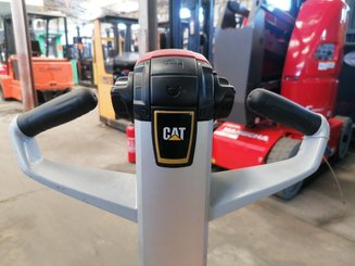 Pedestrian pallet truck Caterpillar NPP20N2