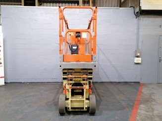 Scissor lift platform JLG 2030ES