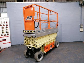 Scissor lift platform JLG 2030ES