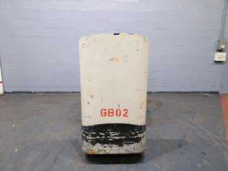 Stacker truck with folding platform Crown DT3040