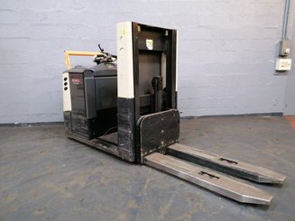 Low-level order picker Crown GPC3045 - 6