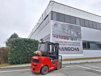 Four wheel front forklift Hangcha XF25G