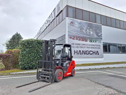 Four wheel front forklift Hangcha XF25G - 1