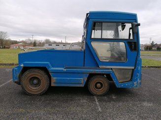 Industrial tractor Charlatte T135 - 5