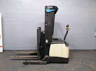 Straddle stacker Crown SHR5540-1.6 - 5