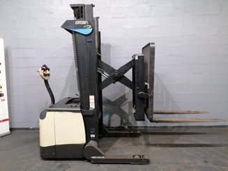 Straddle stacker Crown SHR5540-1.6 - 1