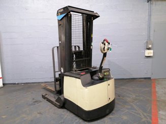 Straddle stacker Crown SHR5540-1.6 - 4