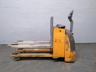 Pedestrian pallet truck OMG 316KN - 1