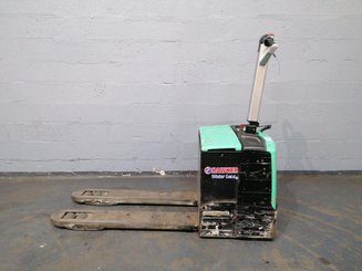 Pedestrian pallet truck Caterpillar NPP20M