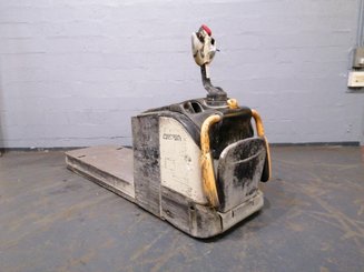 Pedestrian pallet truck Crown WT3060-2.0 - 2