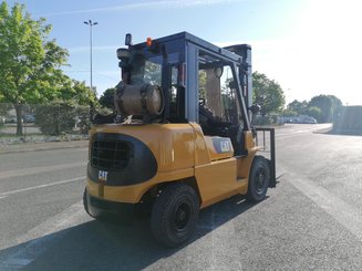 Four wheel front forklift Caterpillar GP40KL